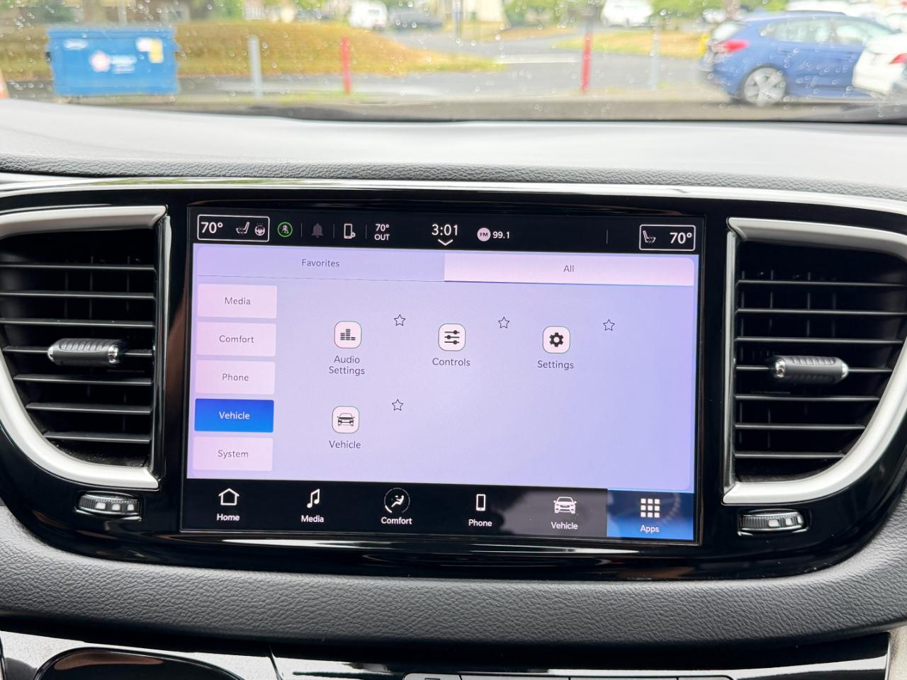 Chrysler Pacifica Touring L FWD 2023