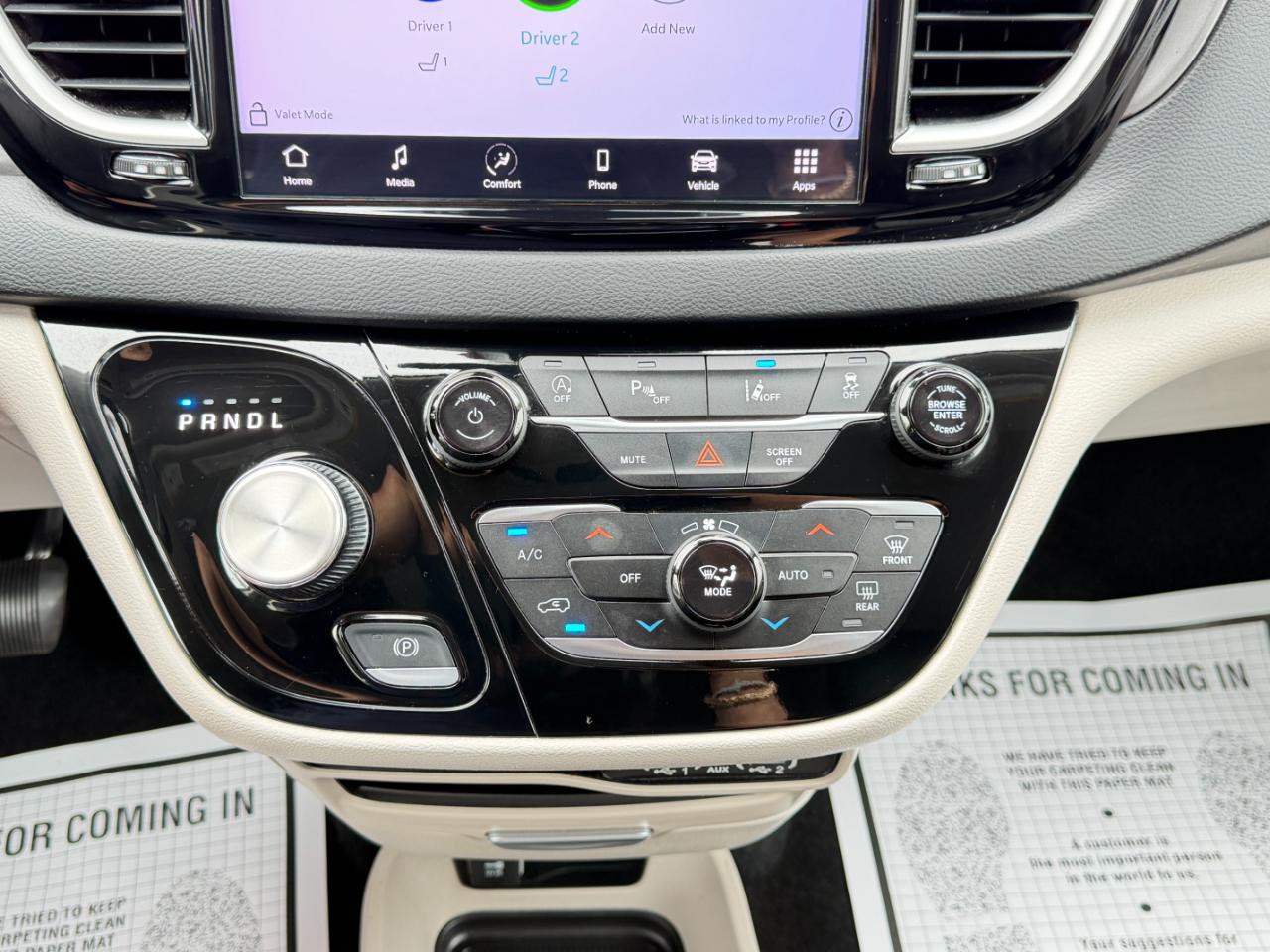 Chrysler Pacifica Touring L FWD 2023