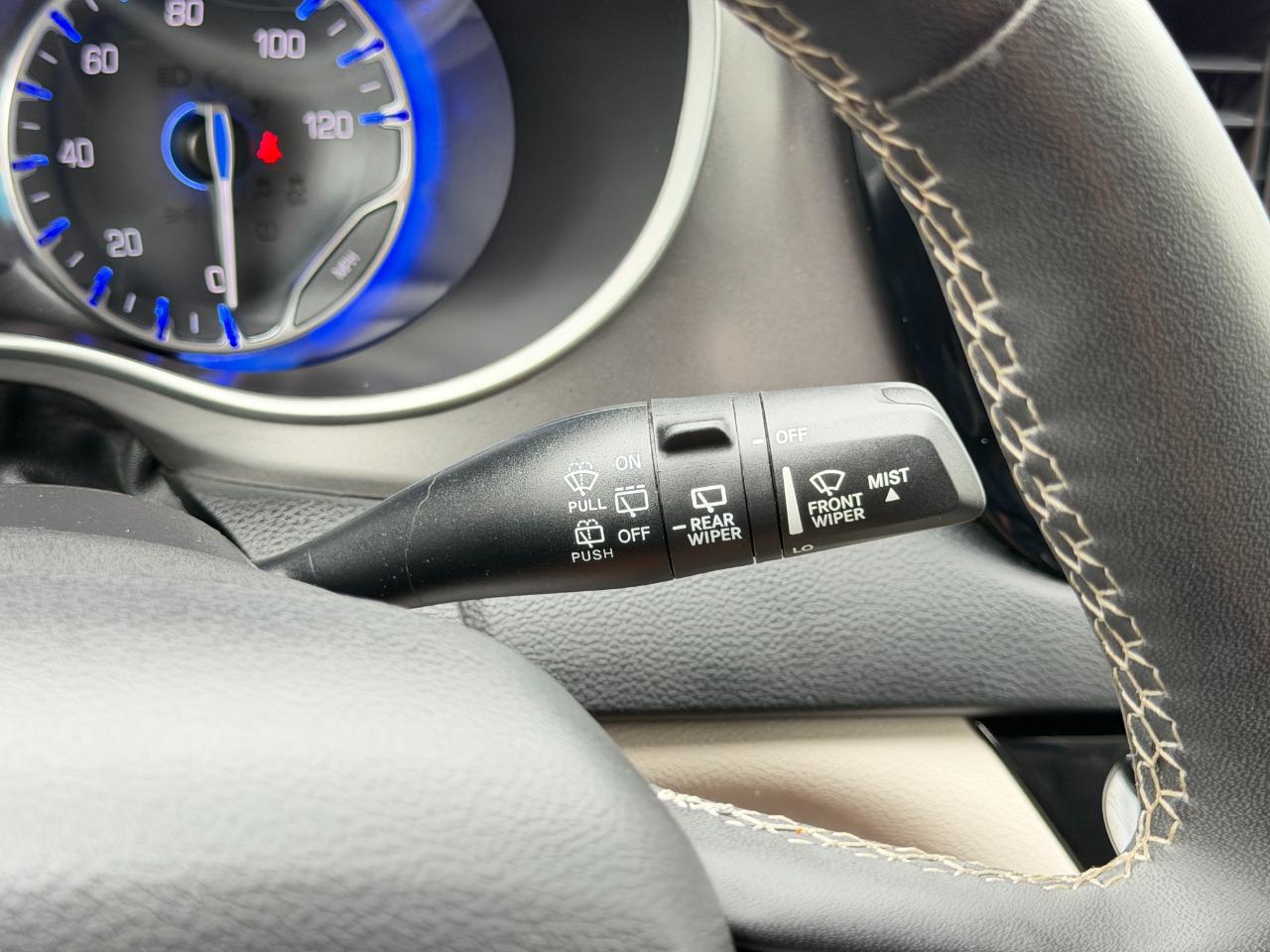 Chrysler Pacifica Touring L FWD 2023