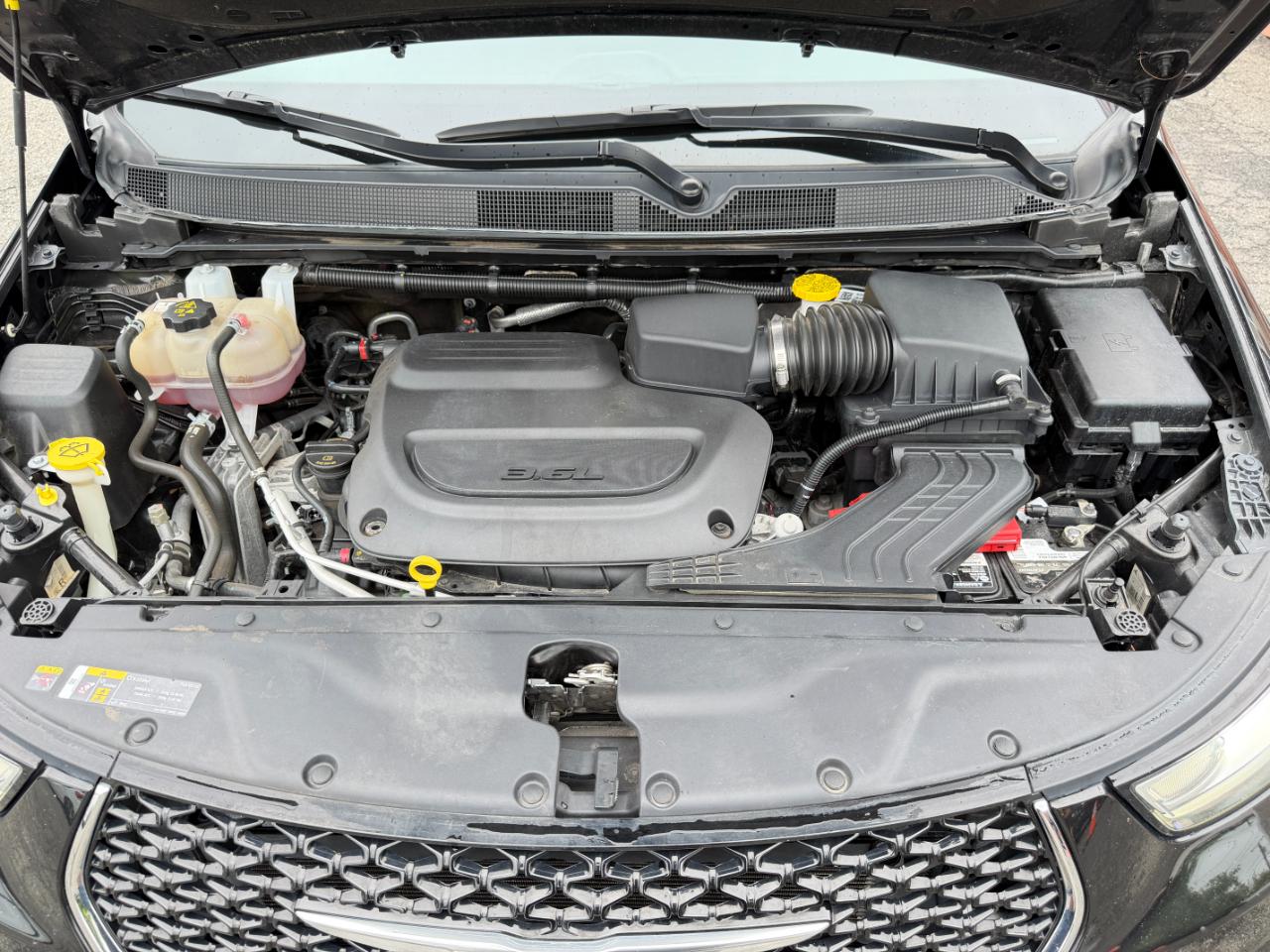 Chrysler Pacifica Touring L FWD 2023