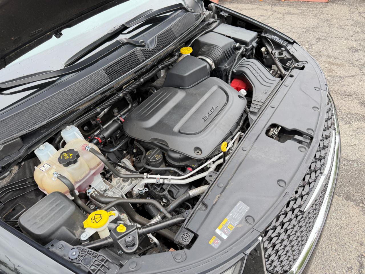 Chrysler Pacifica Touring L FWD 2023