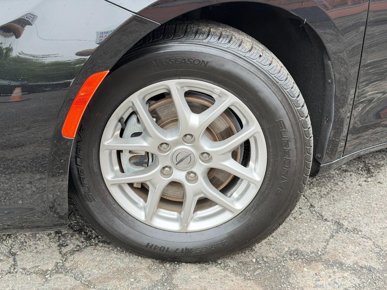 Chrysler Pacifica Touring L FWD 2023