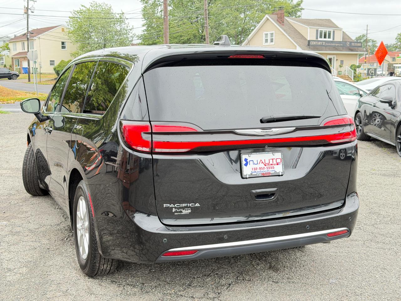 Chrysler Pacifica Touring L FWD 2023