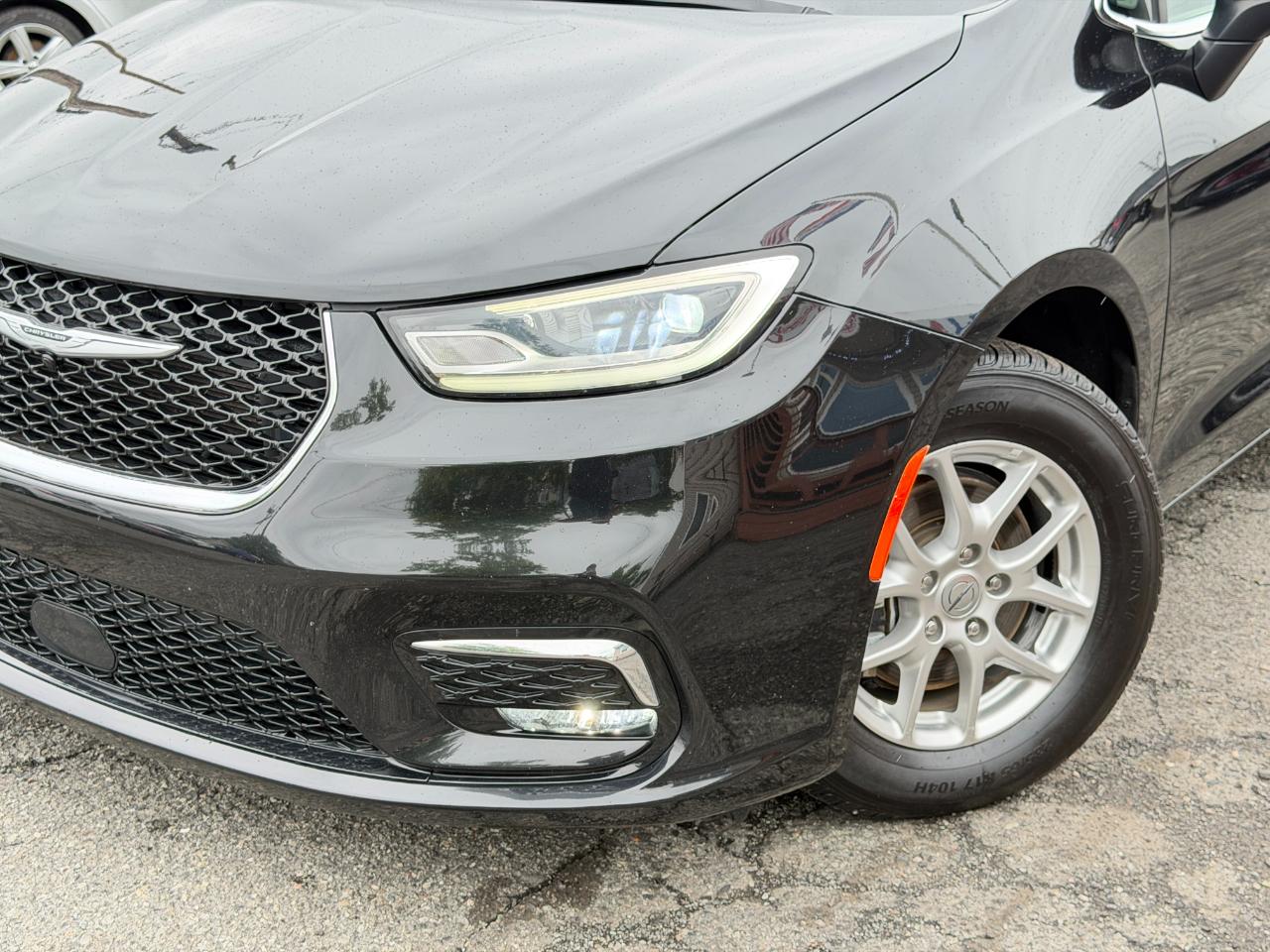 Chrysler Pacifica Touring L FWD 2023