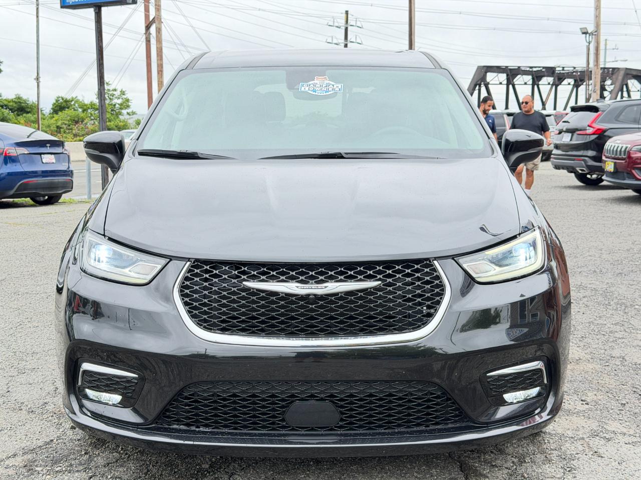 Chrysler Pacifica Touring L FWD 2023