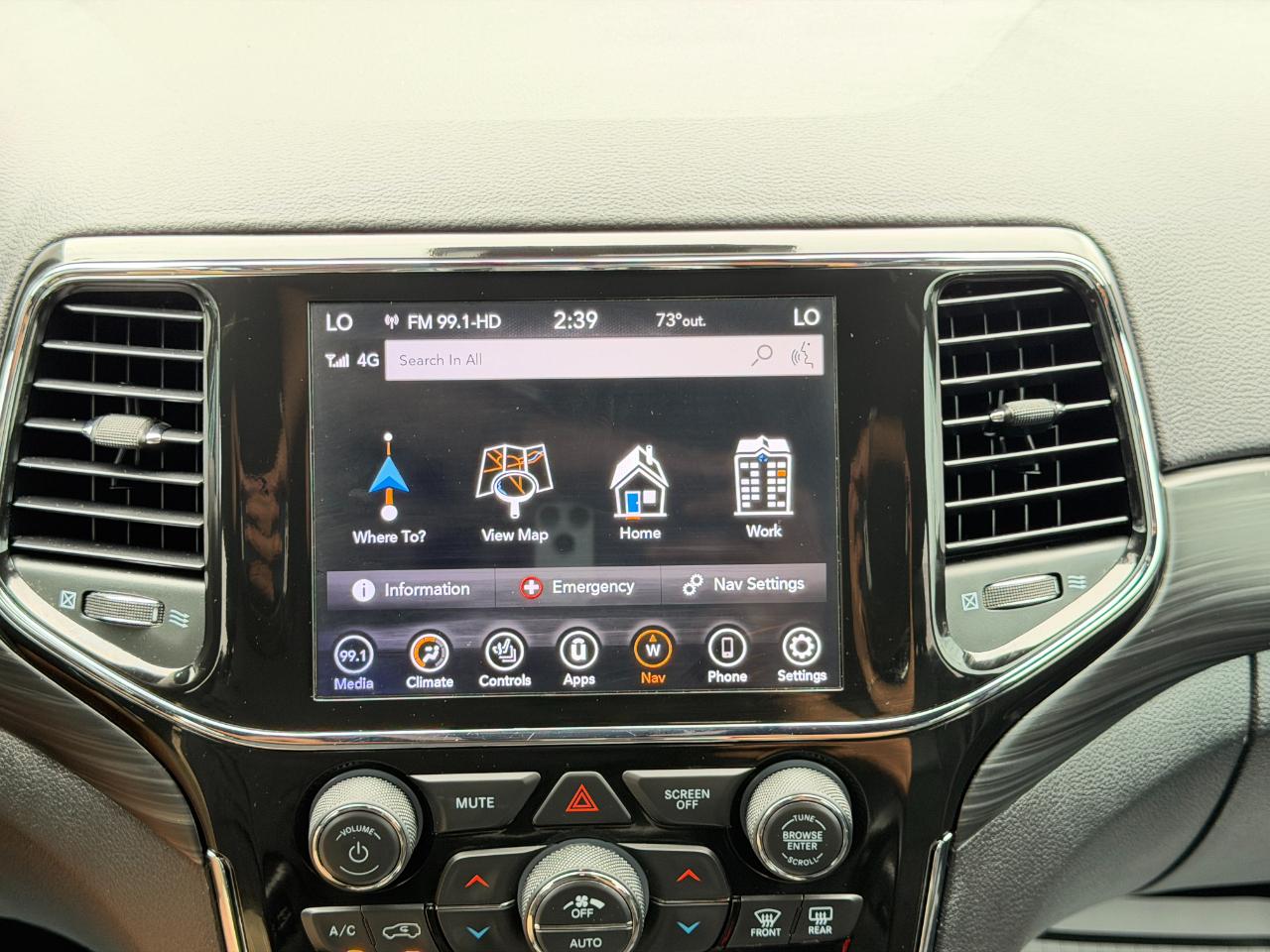 Jeep Grand Cherokee Laredo X 4x4 2021