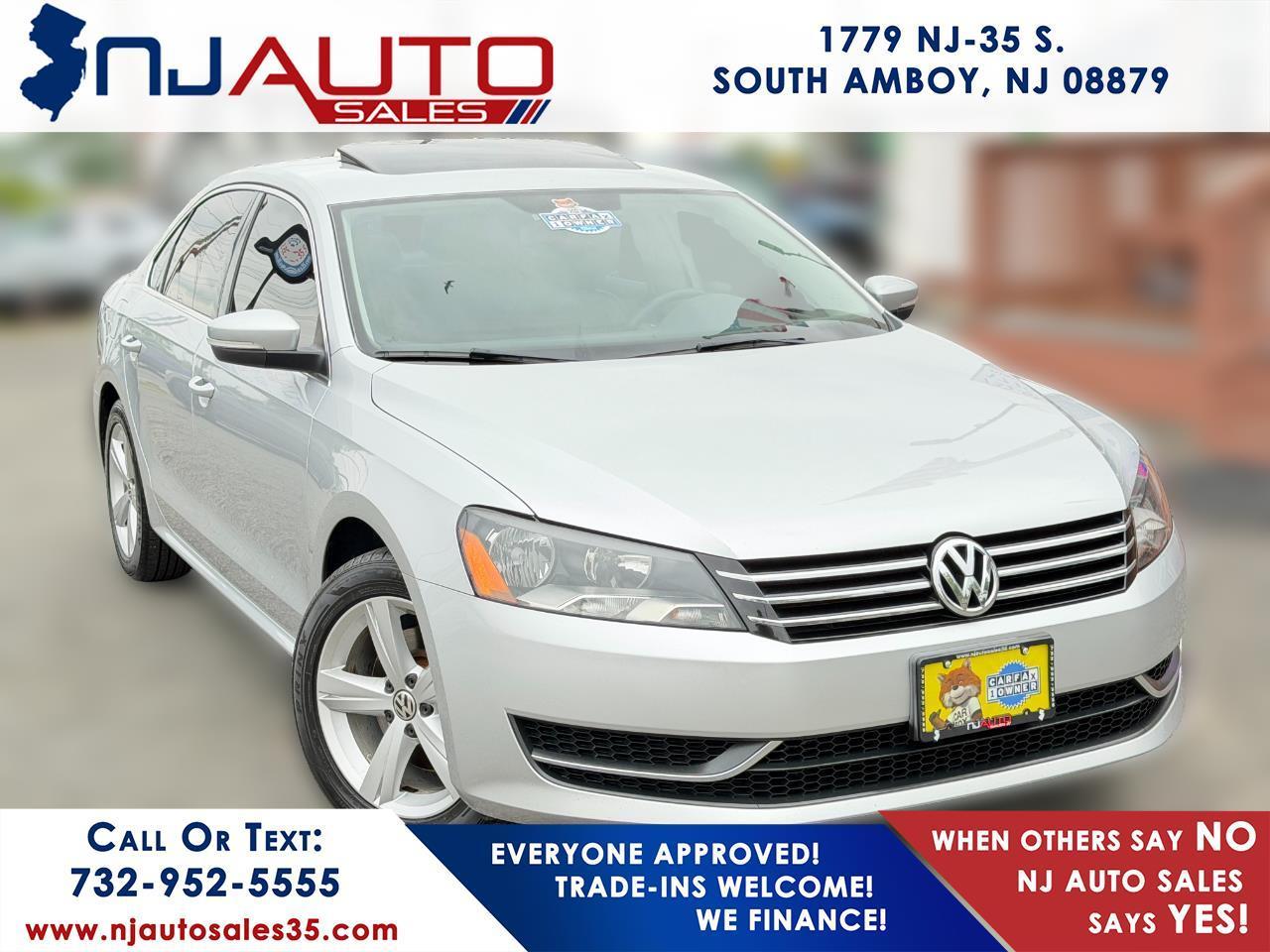 Volkswagen Passat 2.5L SE w/Sunroof & Nav 2013