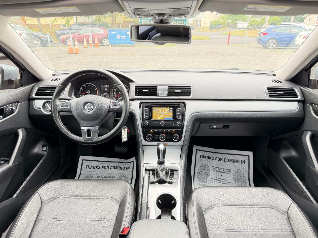 Volkswagen Passat 2.5L SE w/Sunroof & Nav 2013