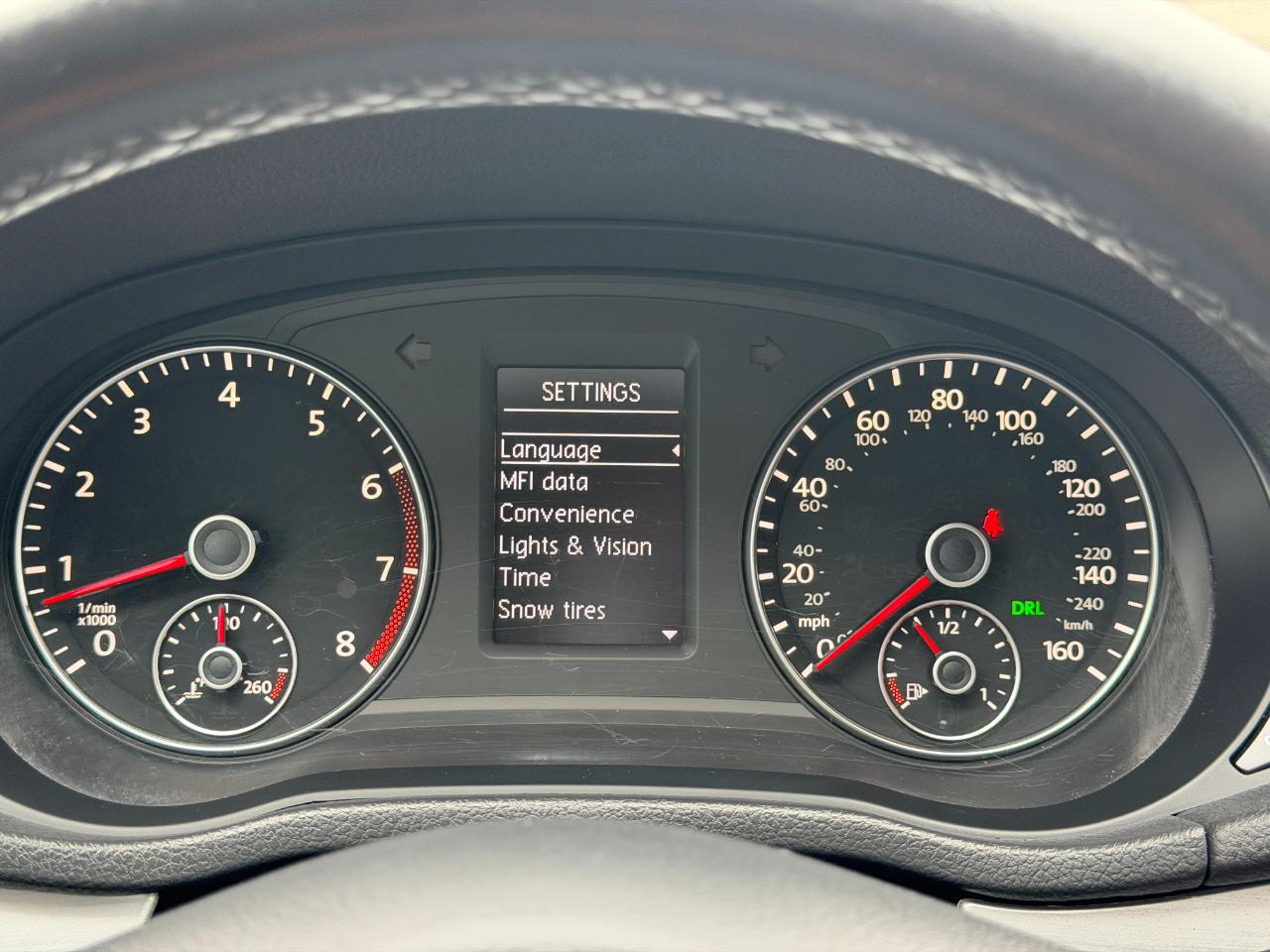 Volkswagen Passat 2.5L SE w/Sunroof & Nav 2013