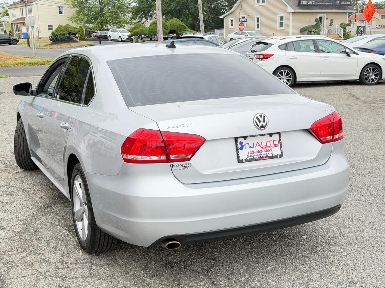 Volkswagen Passat 2.5L SE w/Sunroof & Nav 2013