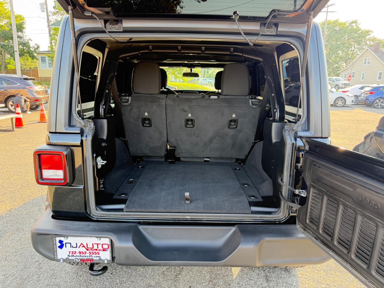 Jeep Wrangler Unlimited Willys 4x4 2021