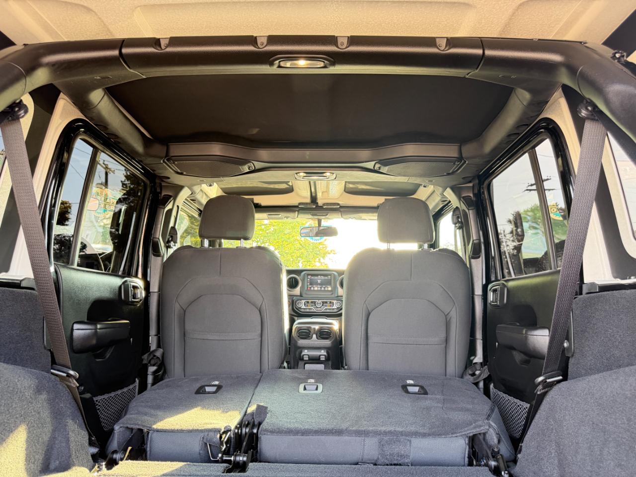 Jeep Wrangler Unlimited Willys 4x4 2021