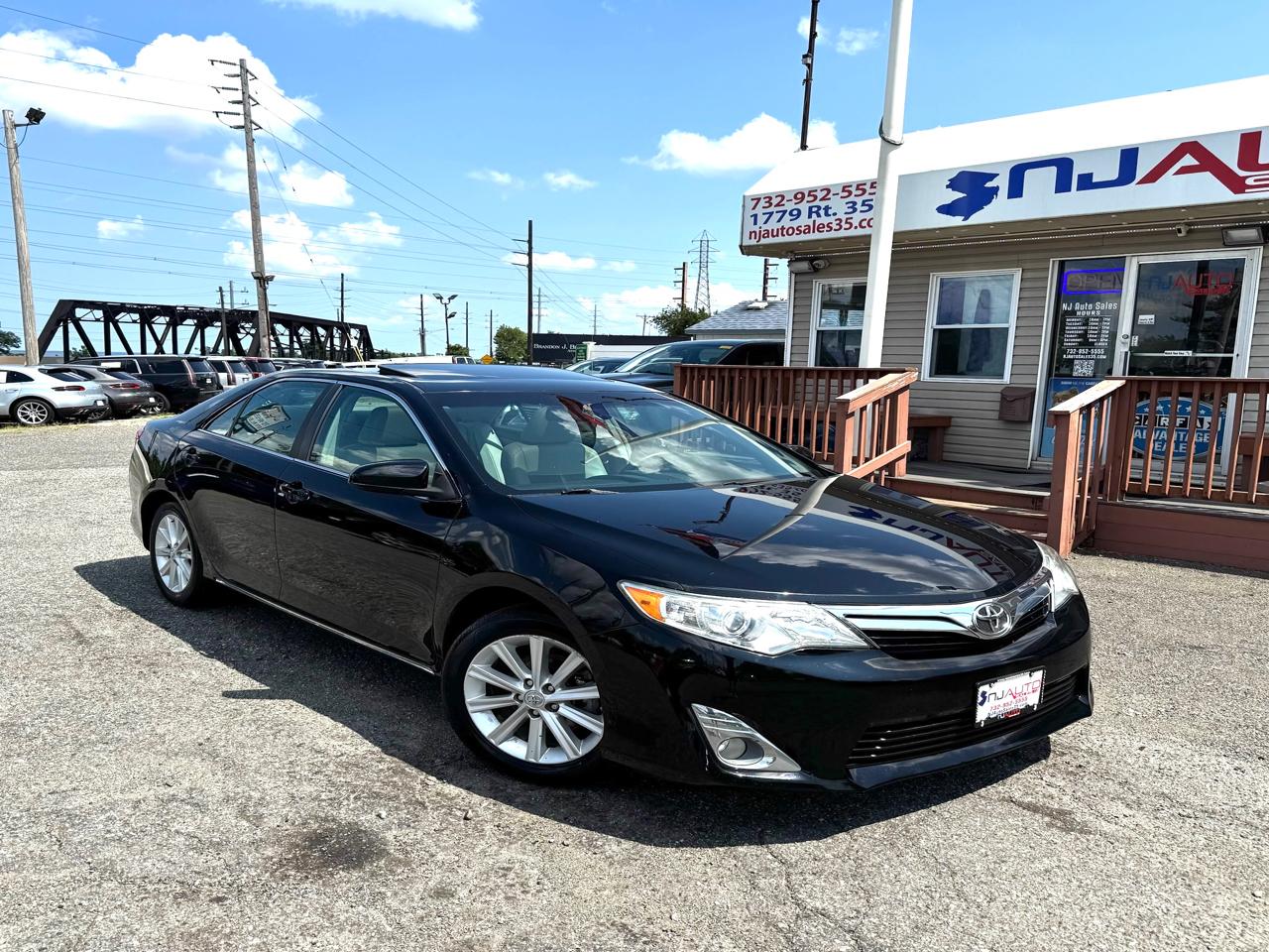 Toyota Camry 4dr Sedan XLE Auto 2012
