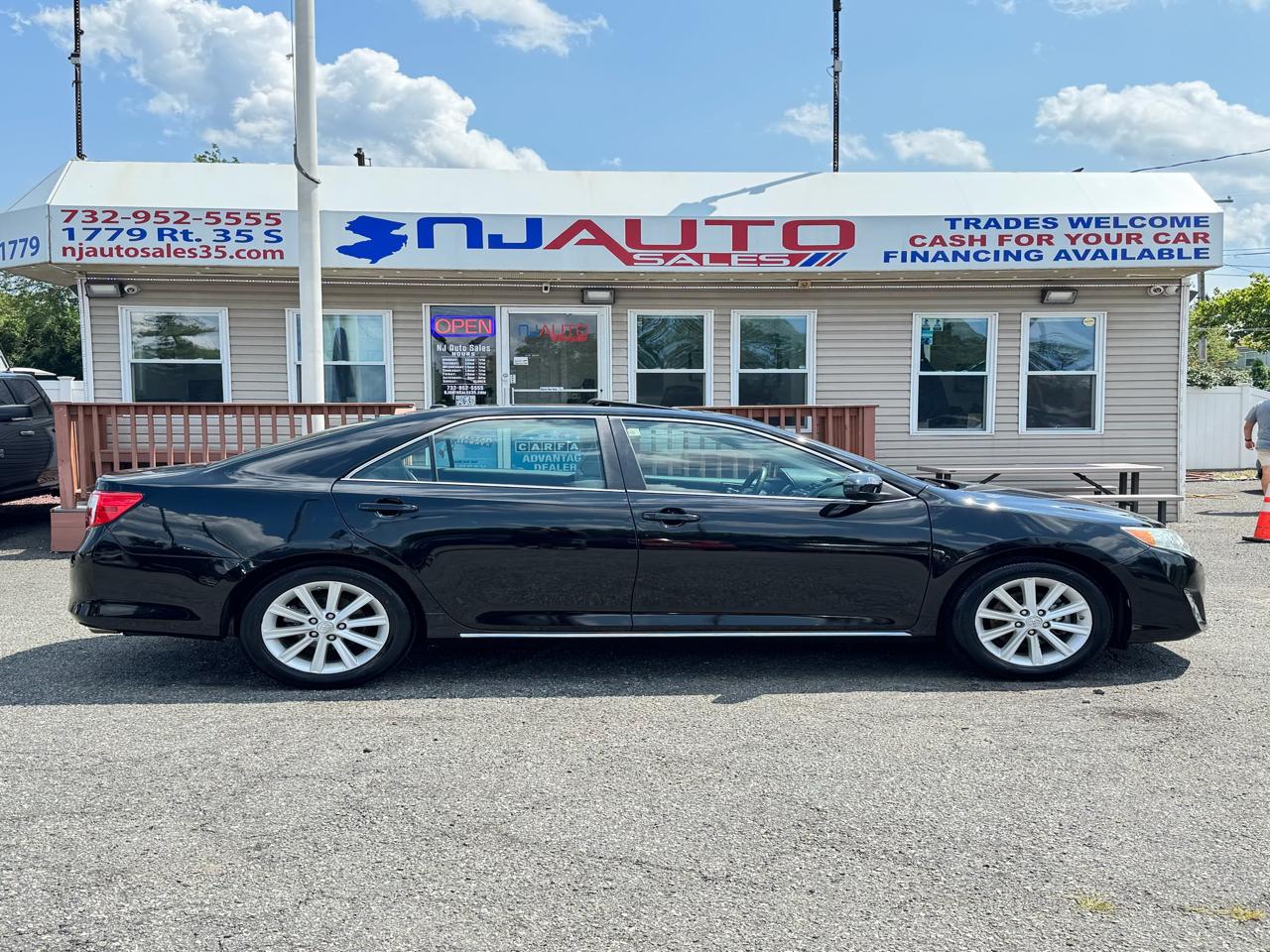 Toyota Camry 4dr Sedan XLE Auto 2012