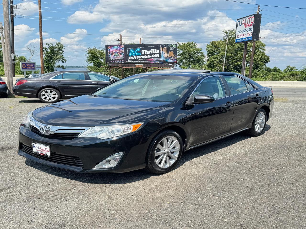Toyota Camry 4dr Sedan XLE Auto 2012