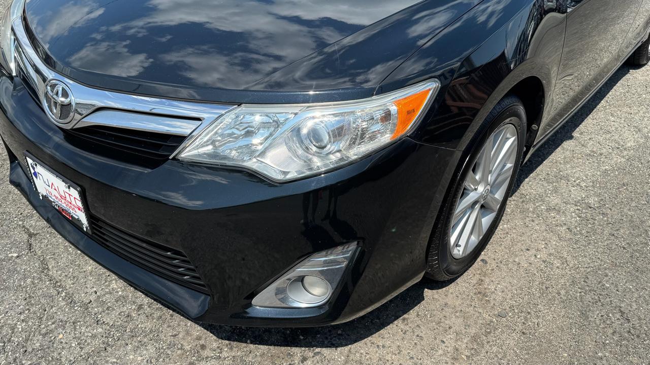 Toyota Camry 4dr Sedan XLE Auto 2012