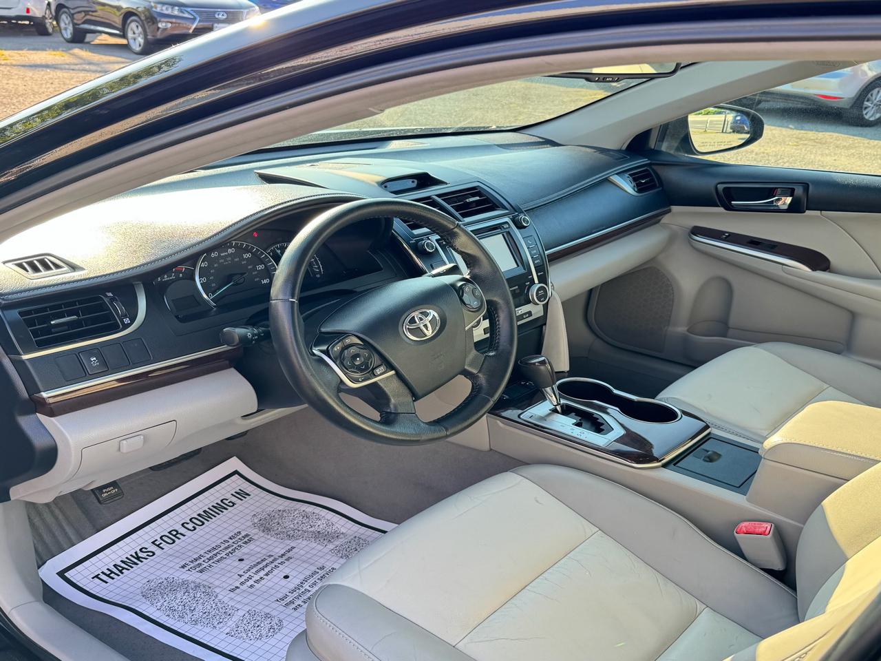 Toyota Camry 4dr Sedan XLE Auto 2012