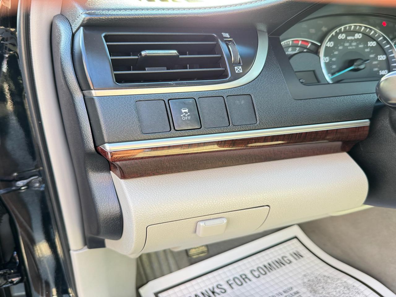 Toyota Camry 4dr Sedan XLE Auto 2012