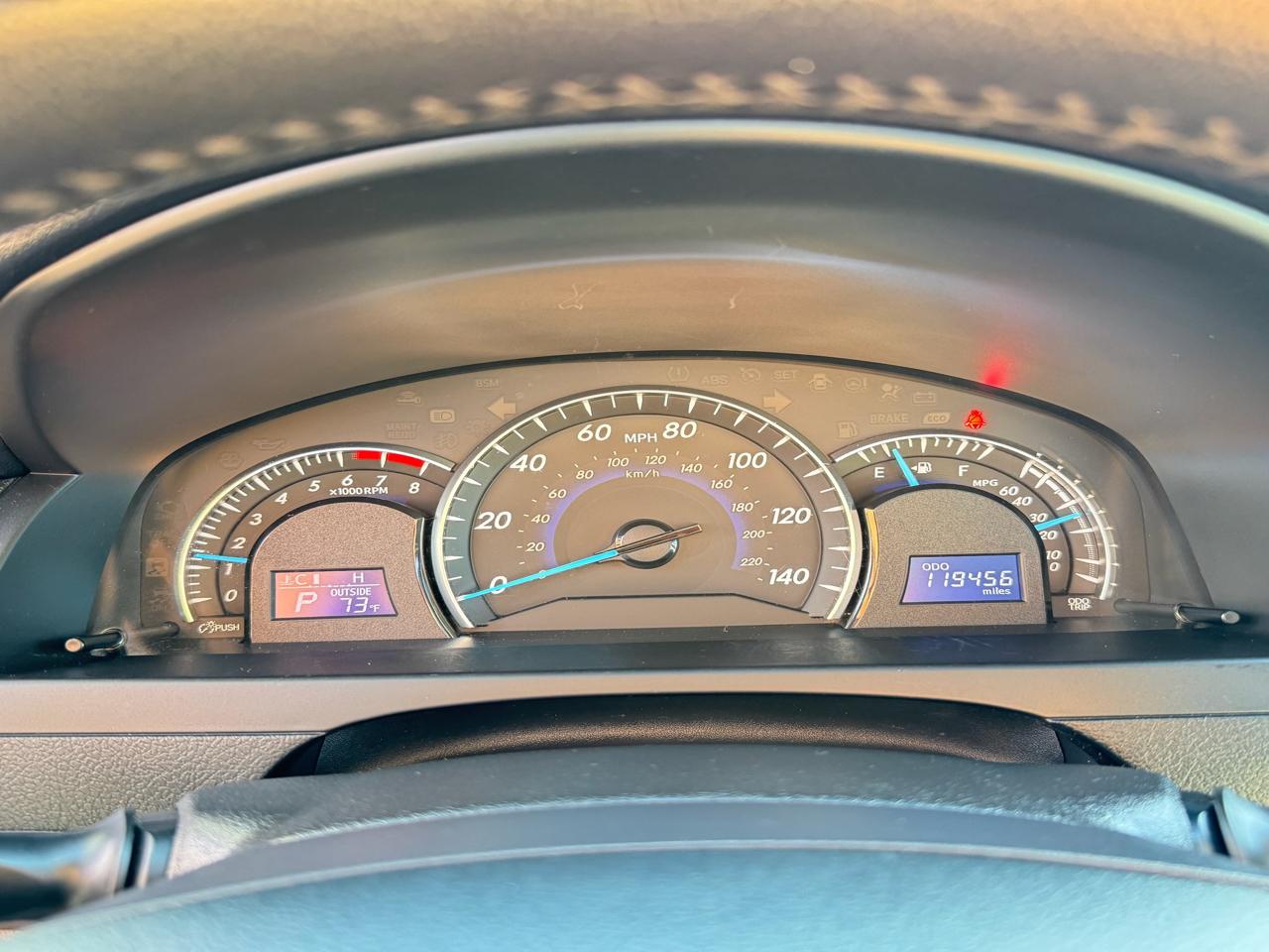 Toyota Camry 4dr Sedan XLE Auto 2012