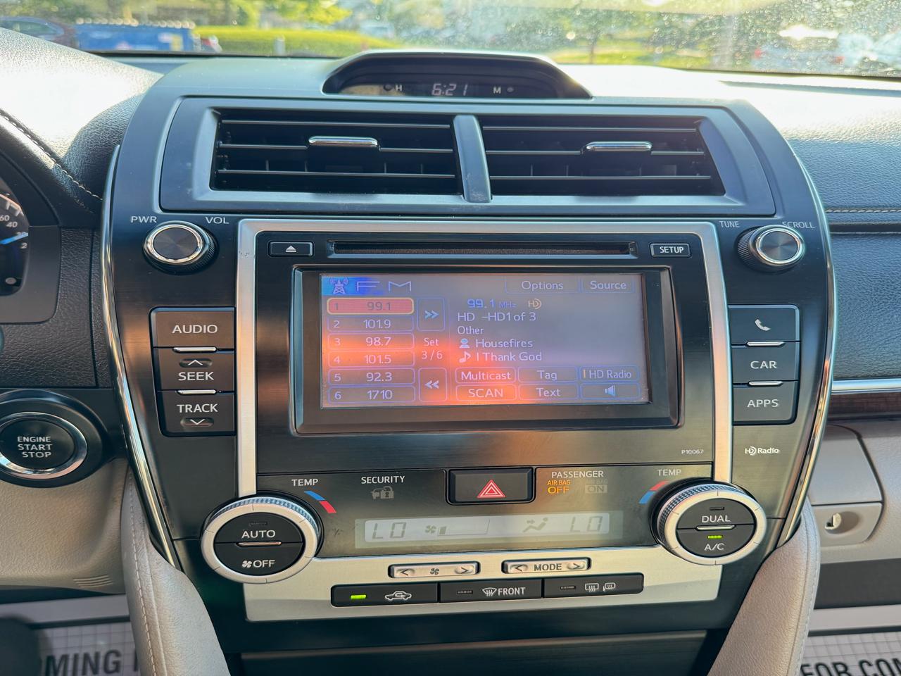 Toyota Camry 4dr Sedan XLE Auto 2012