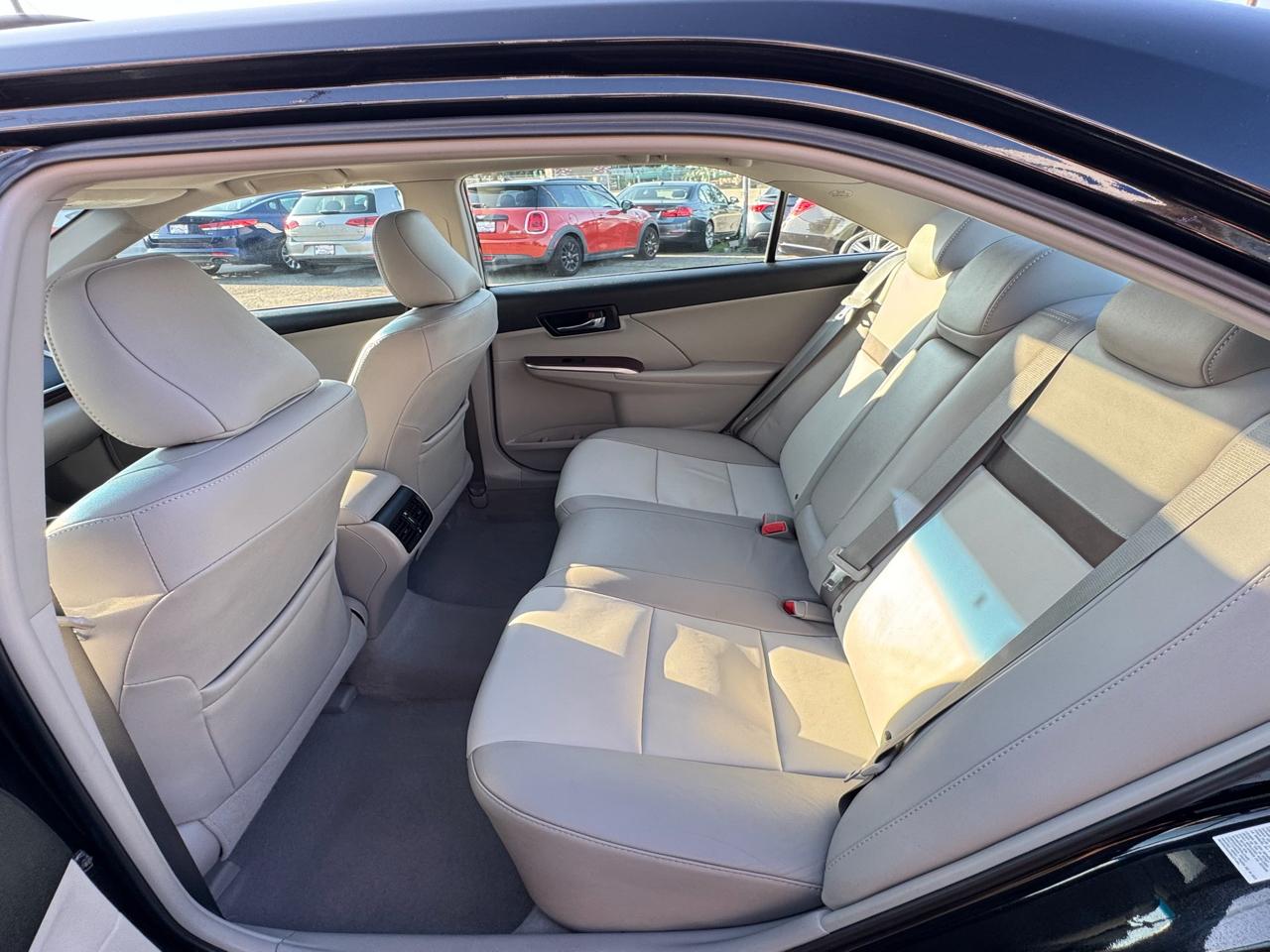 Toyota Camry 4dr Sedan XLE Auto 2012
