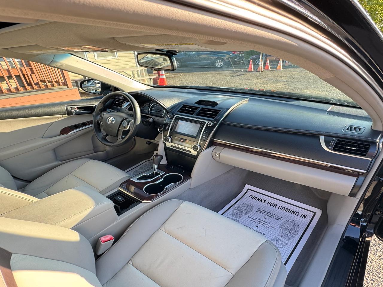 Toyota Camry 4dr Sedan XLE Auto 2012