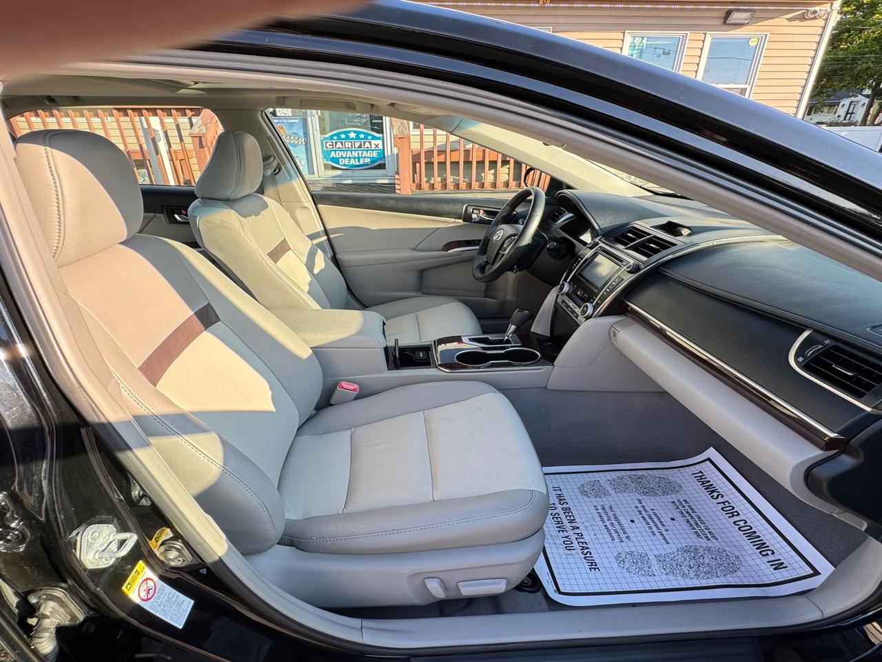 Toyota Camry 4dr Sedan XLE Auto 2012