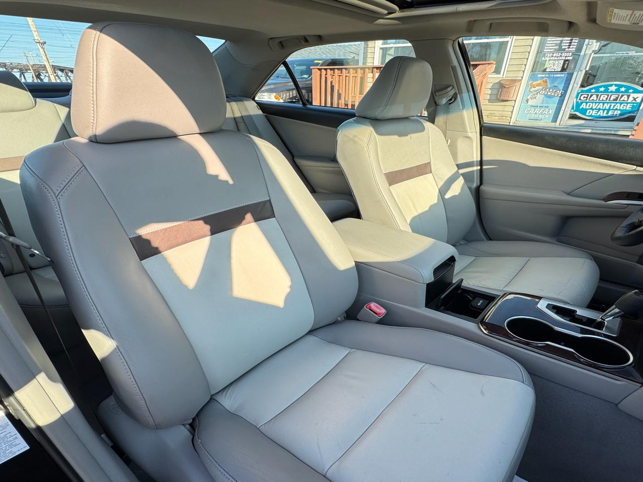 Toyota Camry 4dr Sedan XLE Auto 2012