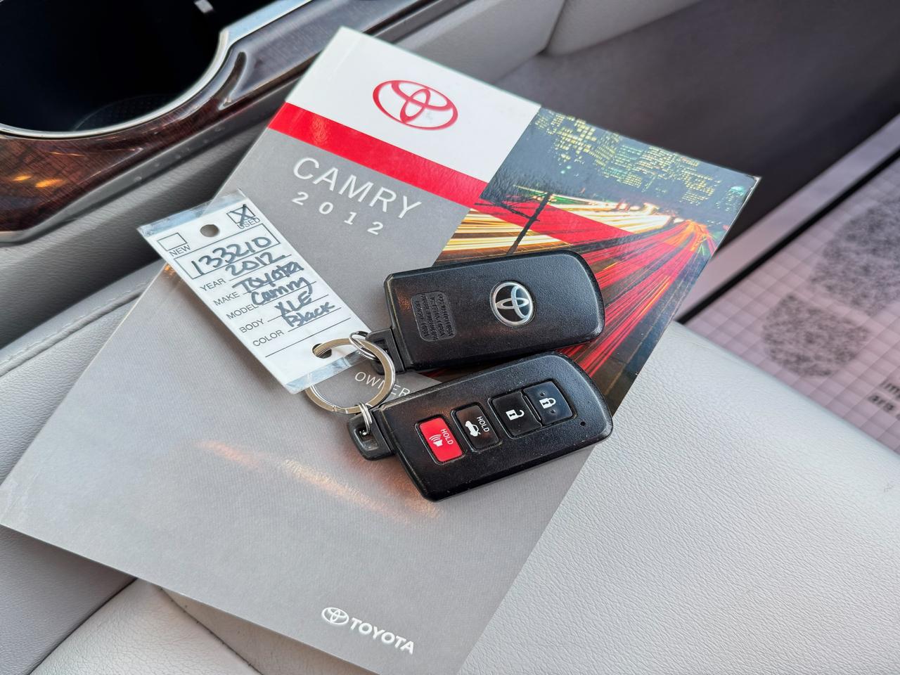 Toyota Camry 4dr Sedan XLE Auto 2012