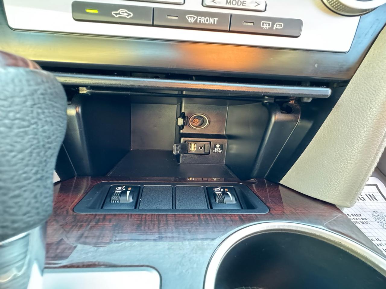 Toyota Camry 4dr Sedan XLE Auto 2012