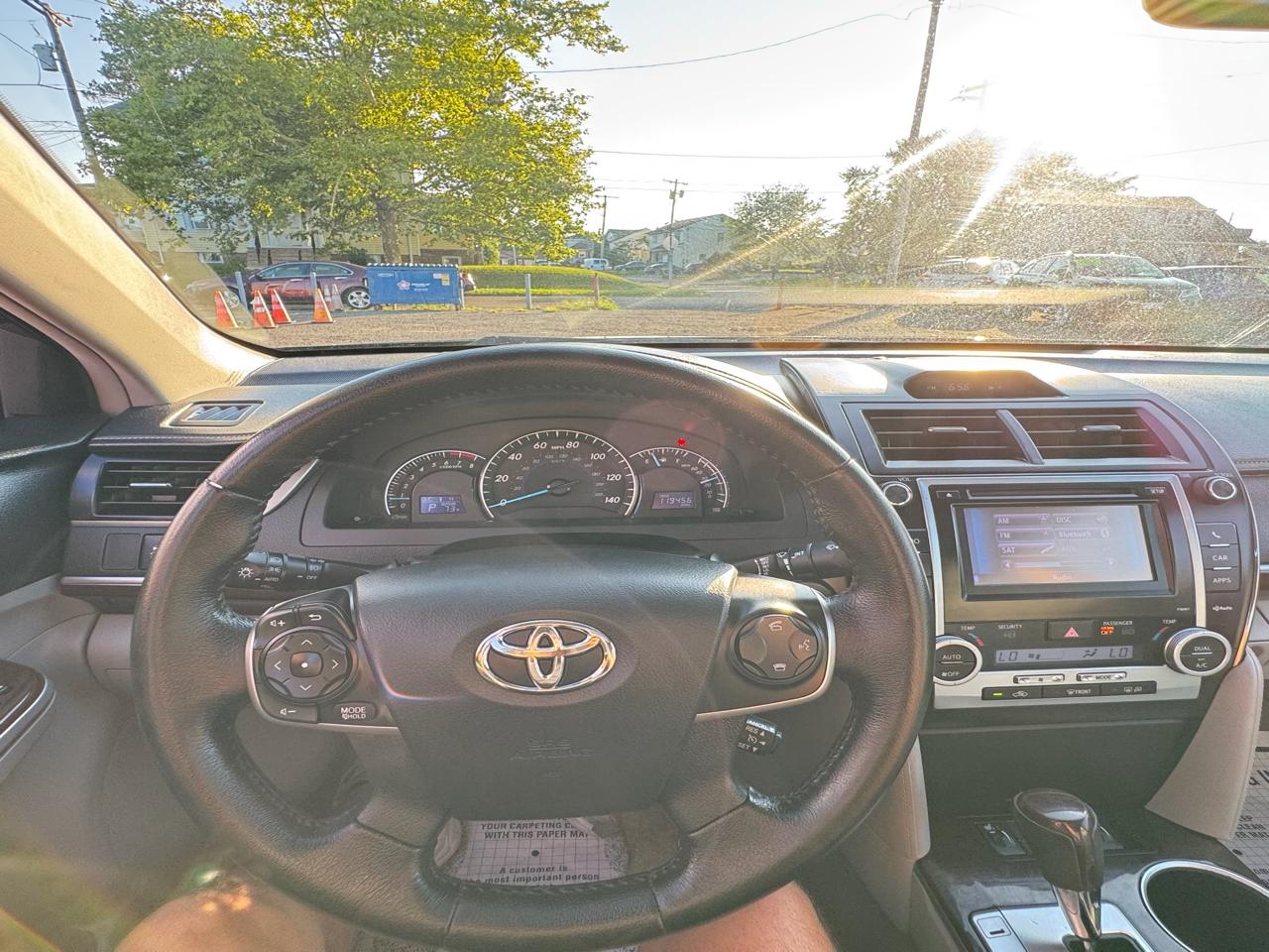 Toyota Camry 4dr Sedan XLE Auto 2012