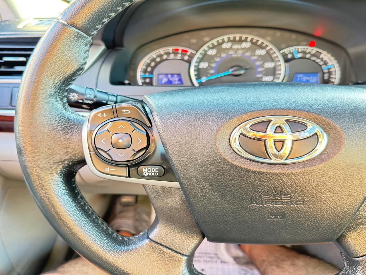 Toyota Camry 4dr Sedan XLE Auto 2012