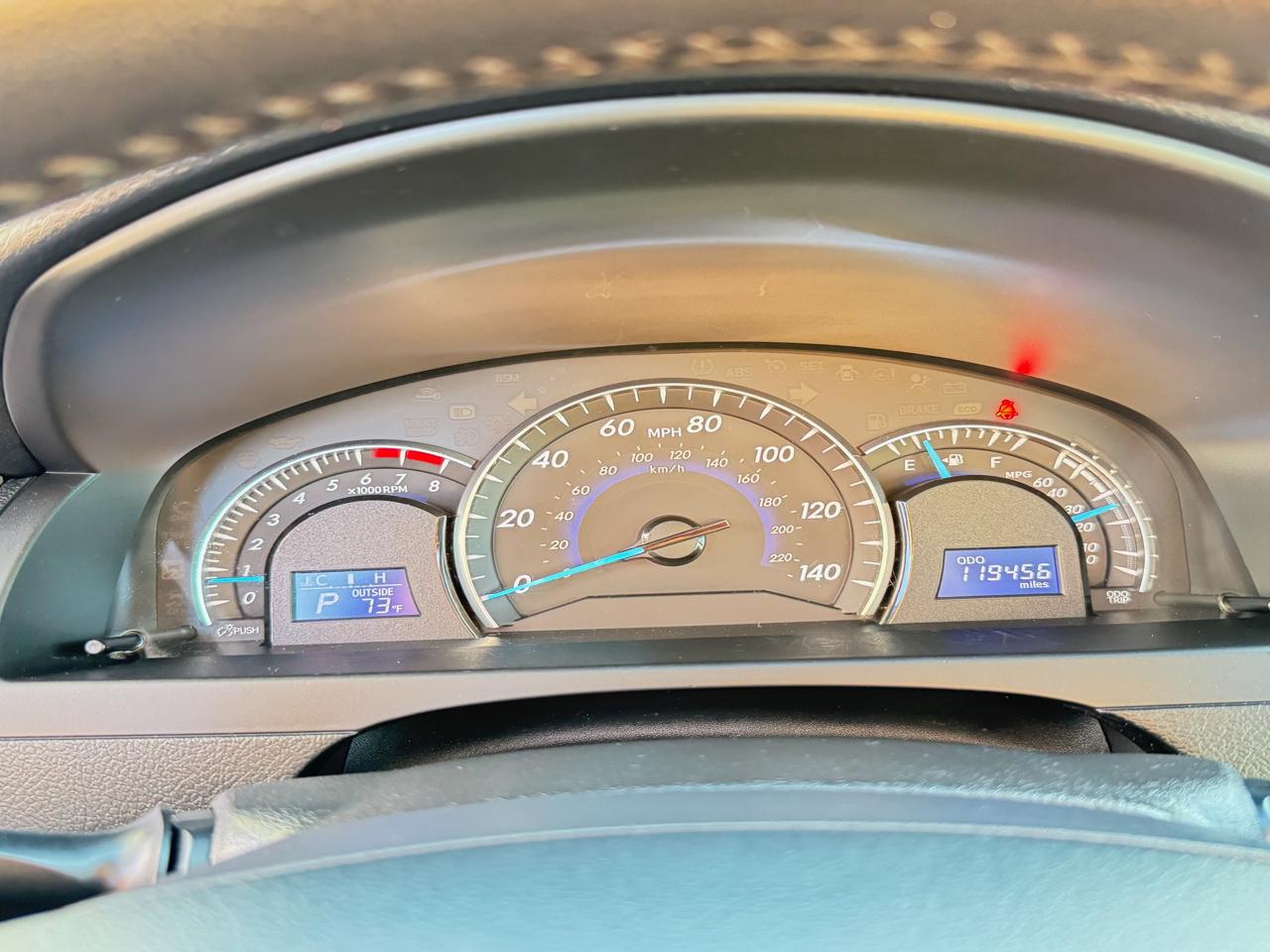 Toyota Camry 4dr Sedan XLE Auto 2012