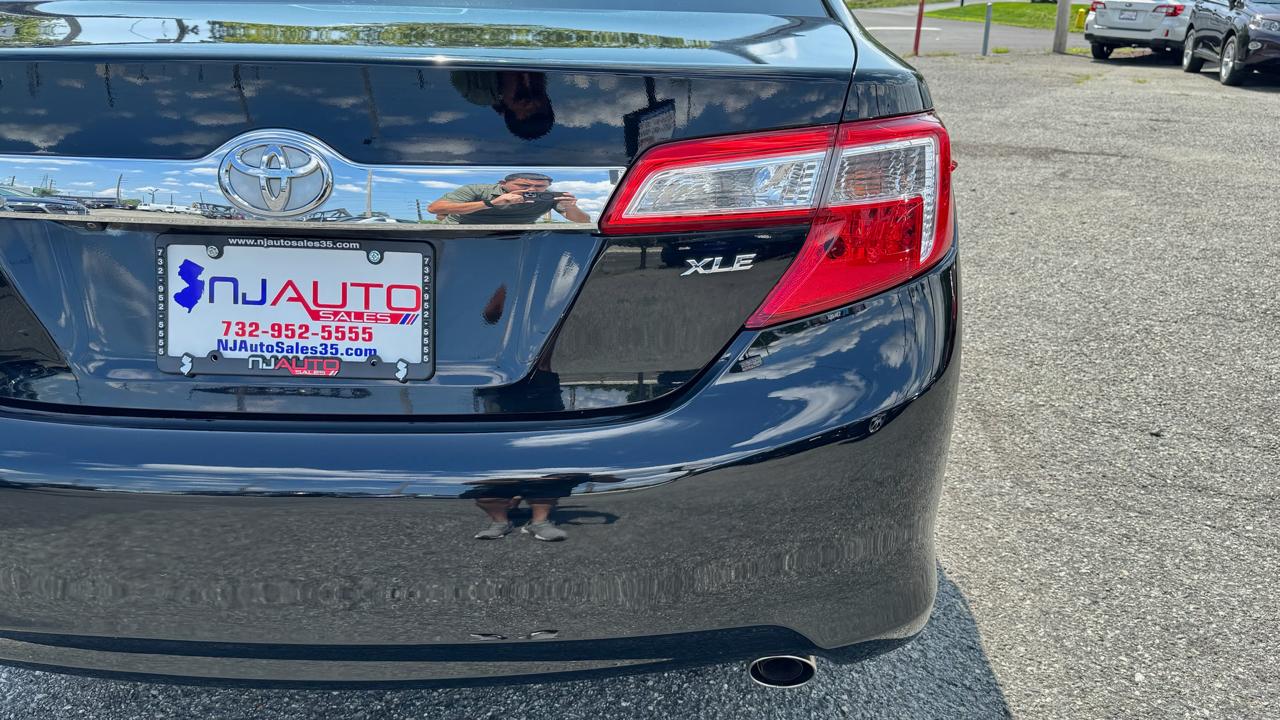 Toyota Camry 4dr Sedan XLE Auto 2012
