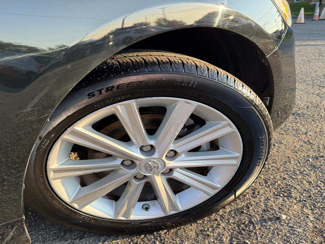 Toyota Camry 4dr Sedan XLE Auto 2012