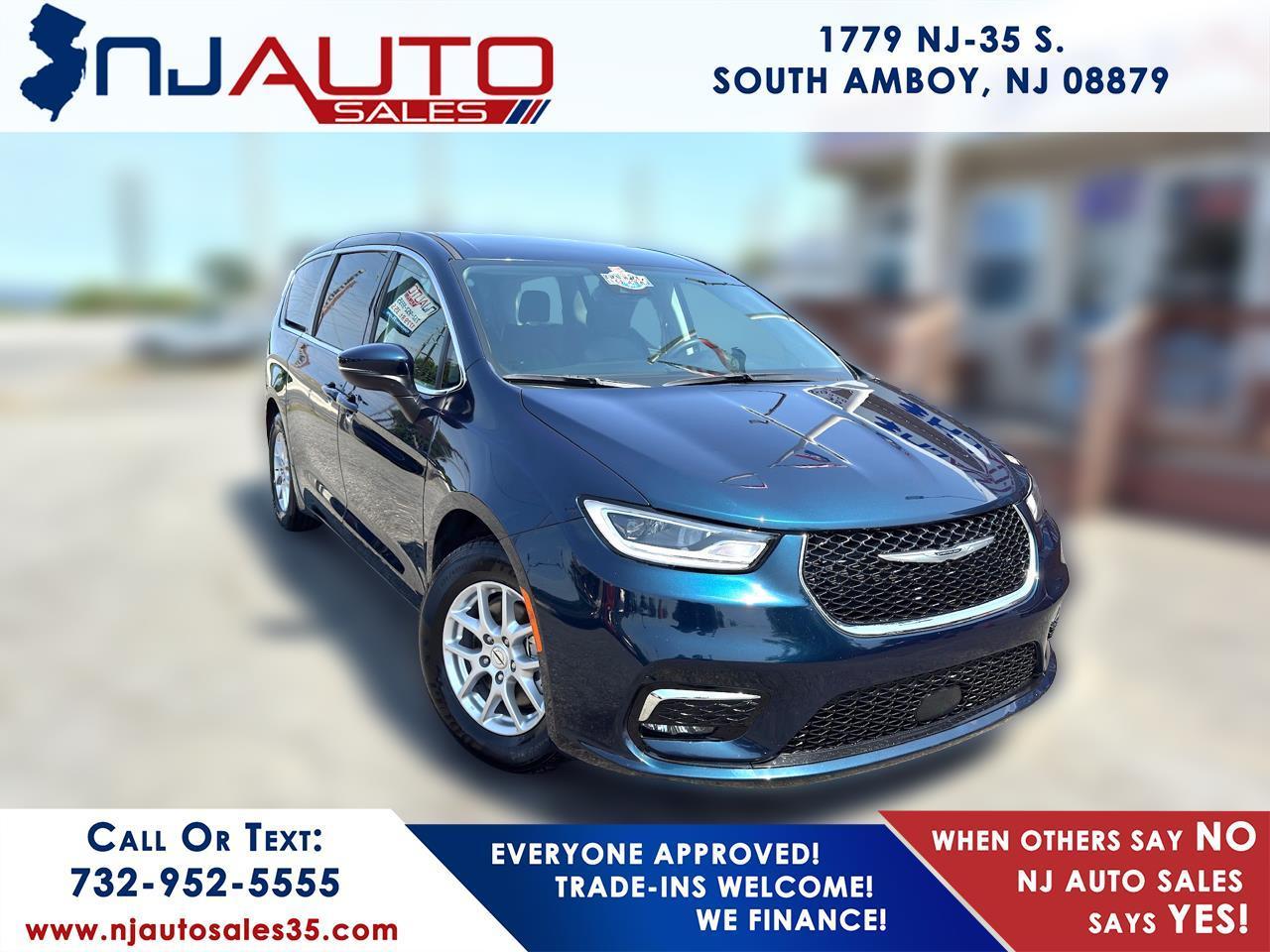 2023 Chrysler Pacifica Touring L FWD