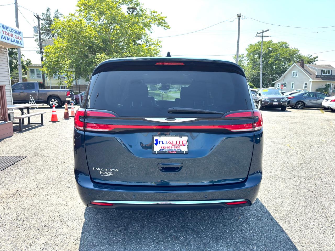 Chrysler Pacifica Touring L FWD 2023