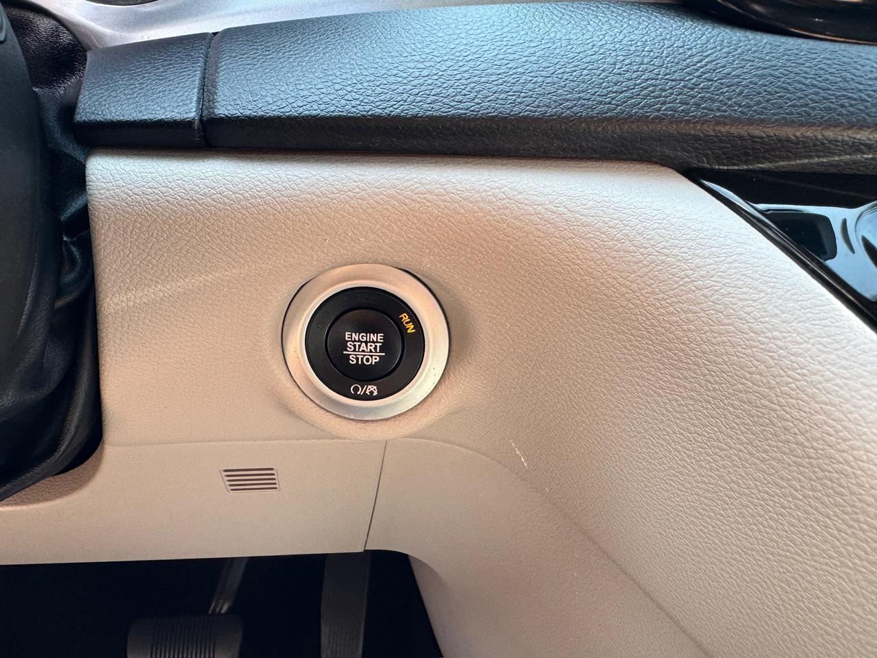 Chrysler Pacifica Touring L FWD 2023