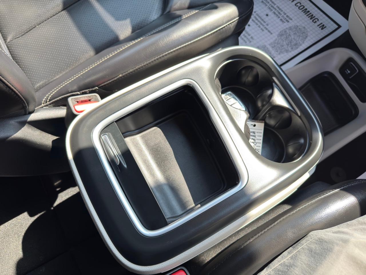 Chrysler Pacifica Touring L FWD 2023