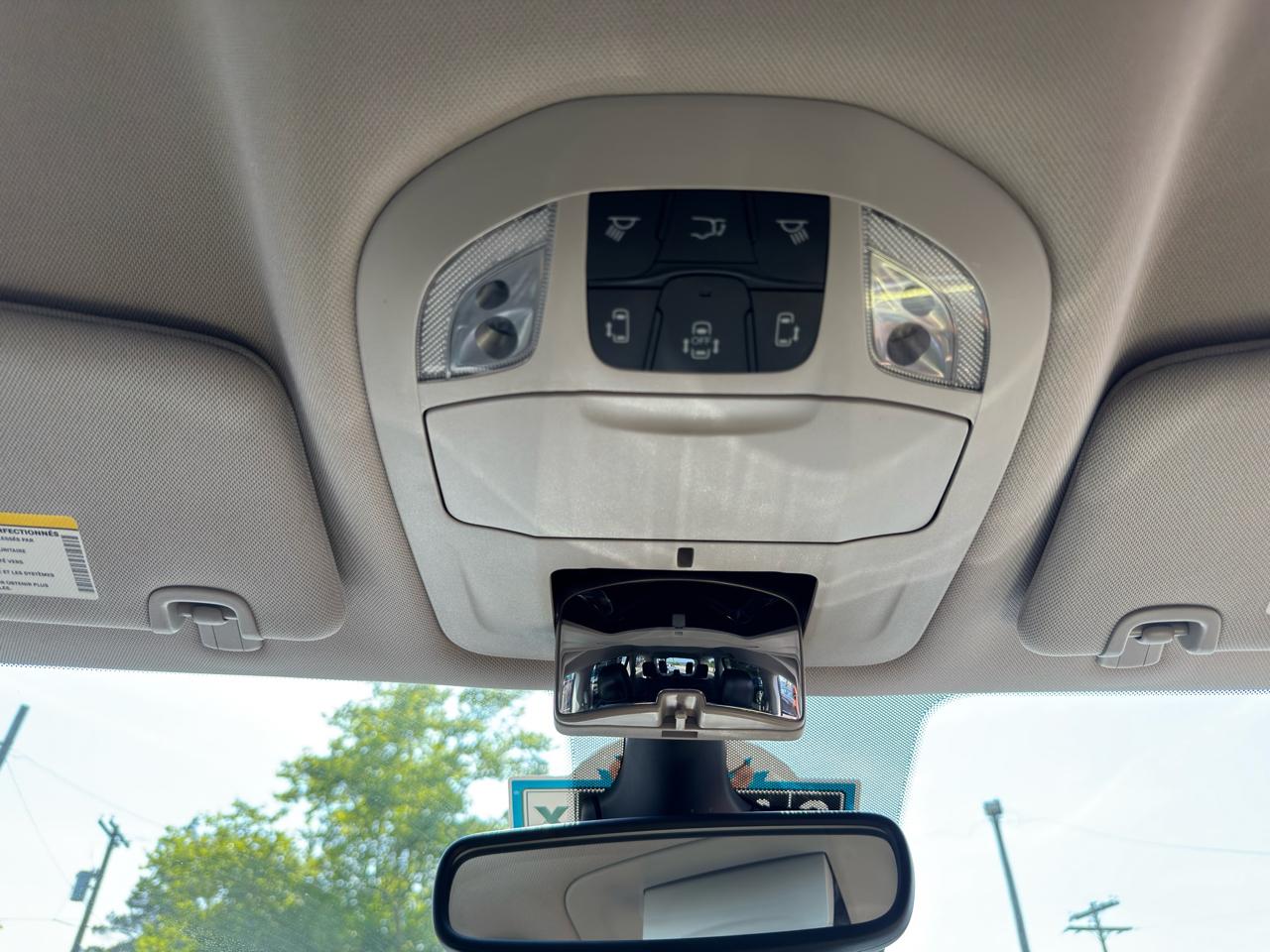 Chrysler Pacifica Touring L FWD 2023