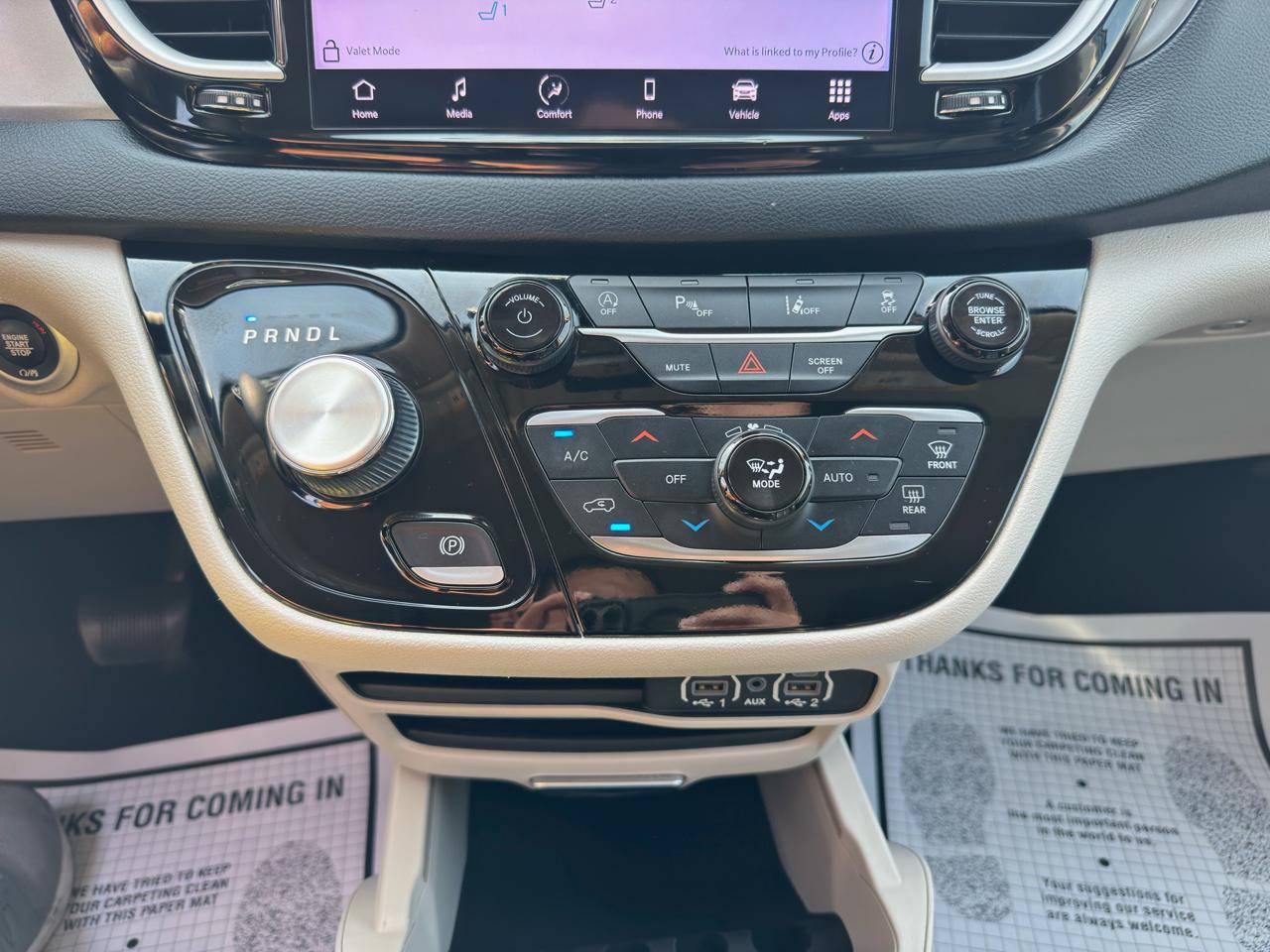 Chrysler Pacifica Touring L FWD 2023