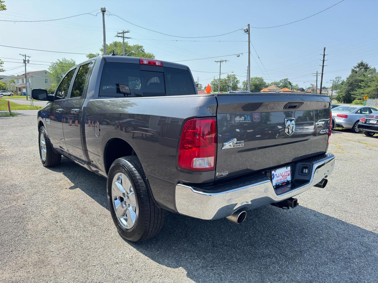 RAM 1500 Big Horn 4x4 Quad Cab 6'4" Box 2017