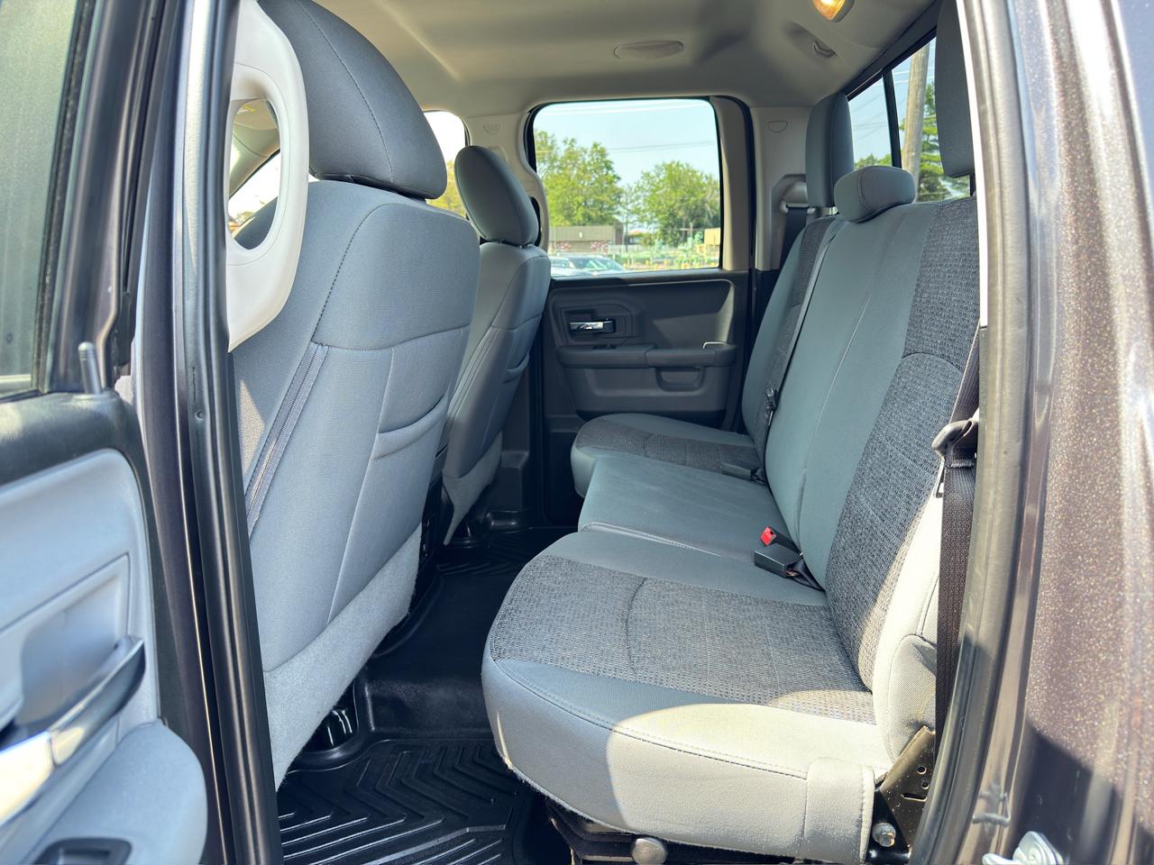 RAM 1500 Big Horn 4x4 Quad Cab 6'4" Box 2017