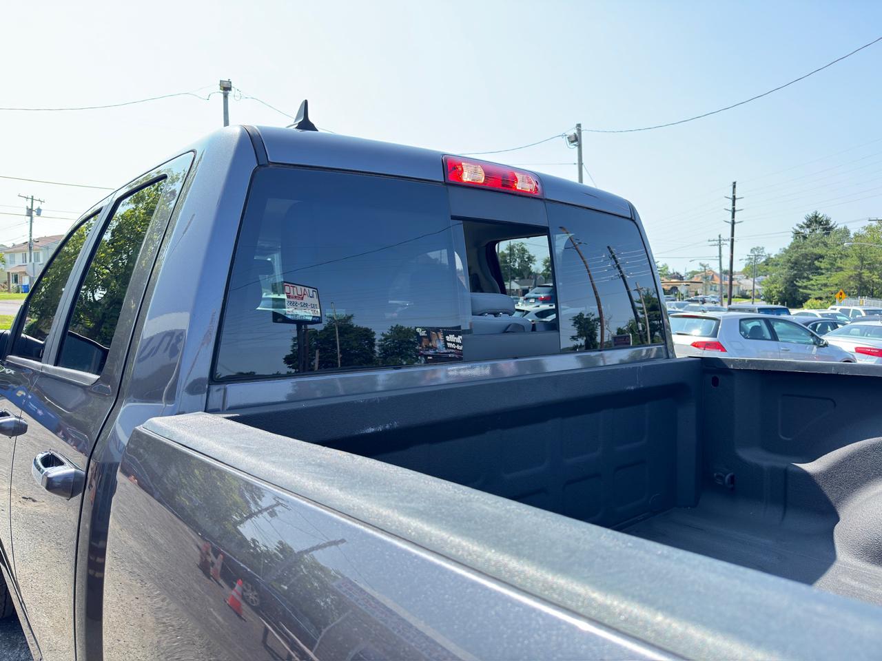 RAM 1500 Big Horn 4x4 Quad Cab 6'4" Box 2017