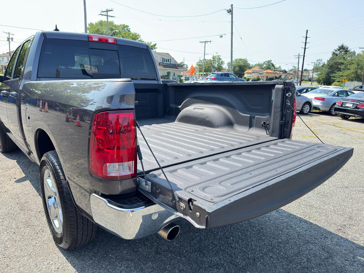 RAM 1500 Big Horn 4x4 Quad Cab 6'4" Box 2017