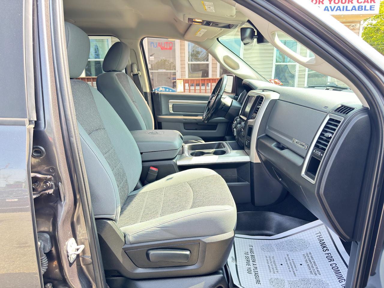 RAM 1500 Big Horn 4x4 Quad Cab 6'4" Box 2017
