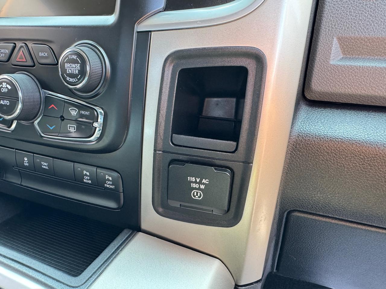 RAM 1500 Big Horn 4x4 Quad Cab 6'4" Box 2017