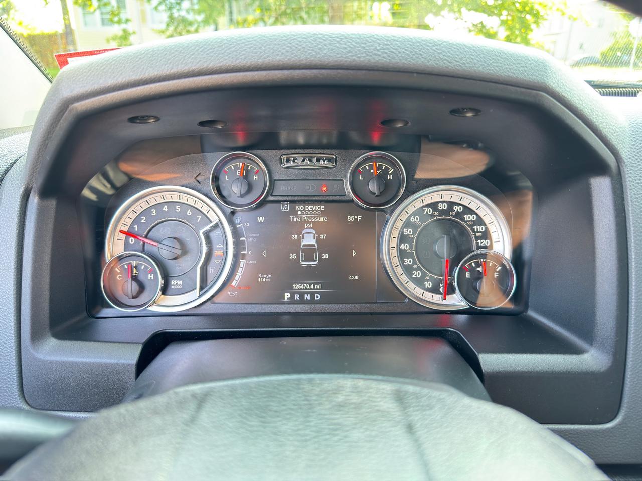 RAM 1500 Big Horn 4x4 Quad Cab 6'4" Box 2017