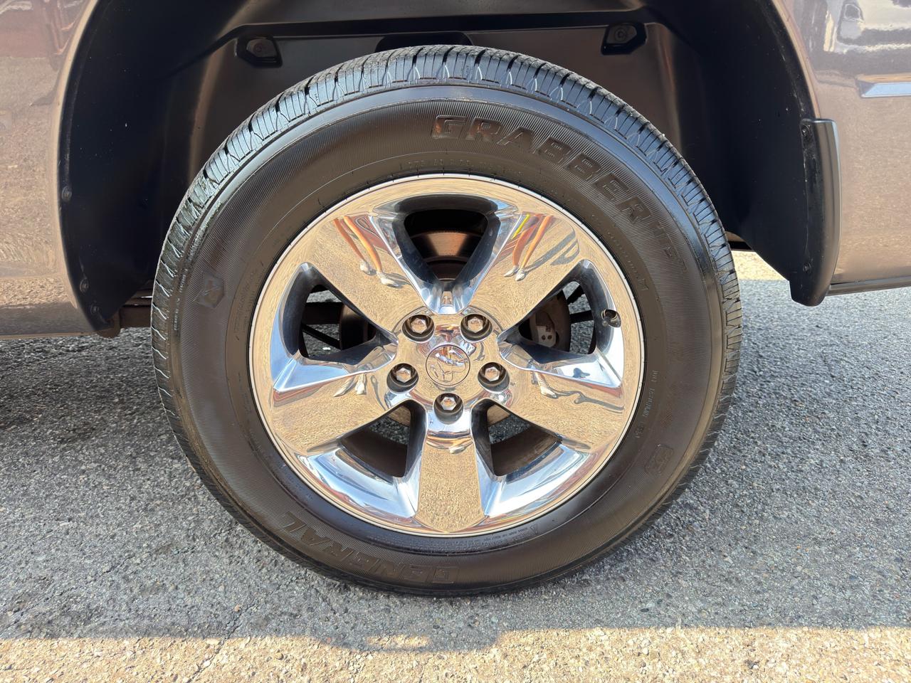 RAM 1500 Big Horn 4x4 Quad Cab 6'4" Box 2017