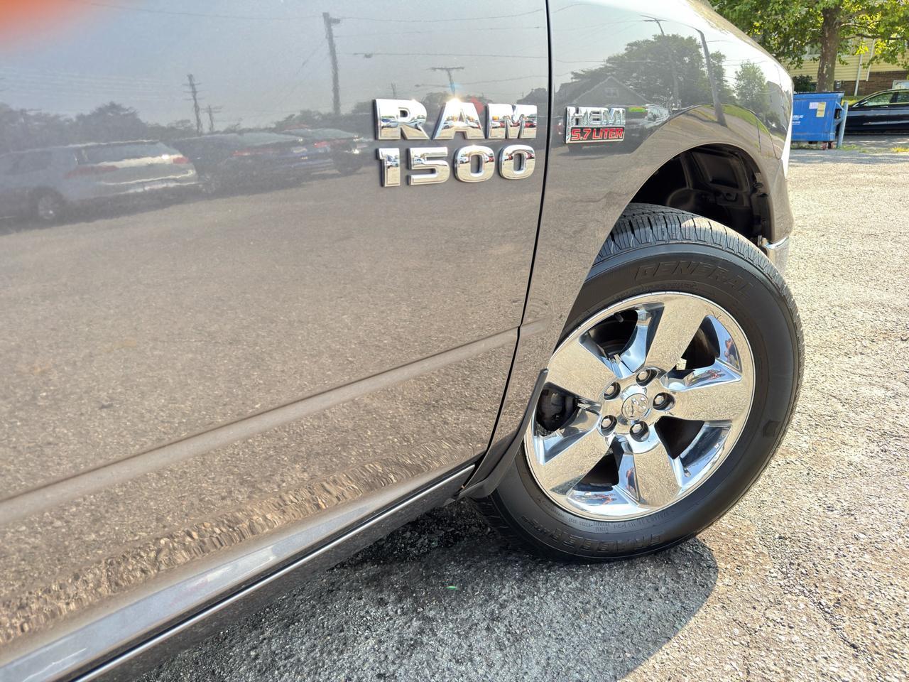 RAM 1500 Big Horn 4x4 Quad Cab 6'4" Box 2017